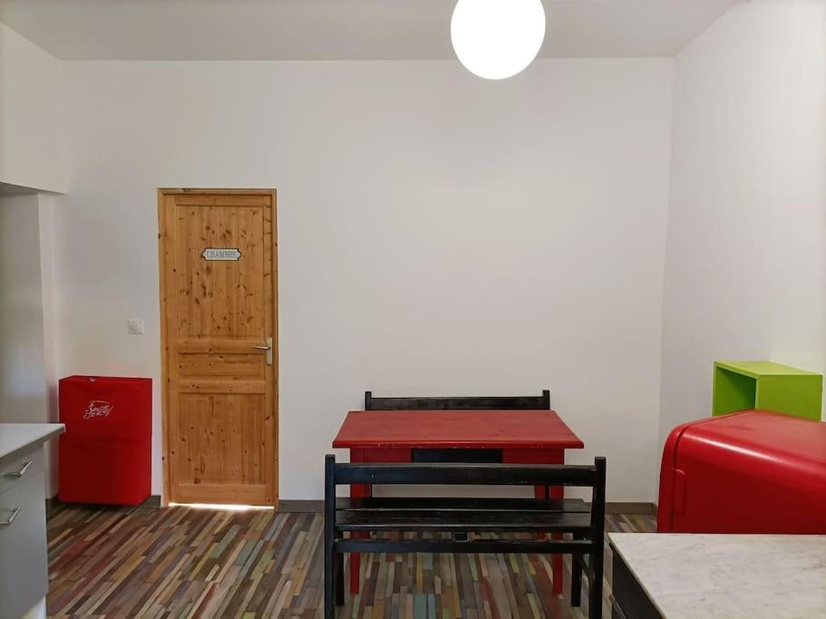 T2 Centre Village "Chez Clothilde" Remoulins Ngoại thất bức ảnh